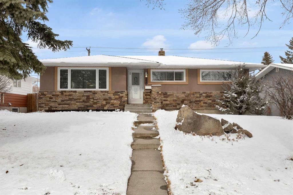220 78 Avenue SE, Calgary — main listing photo