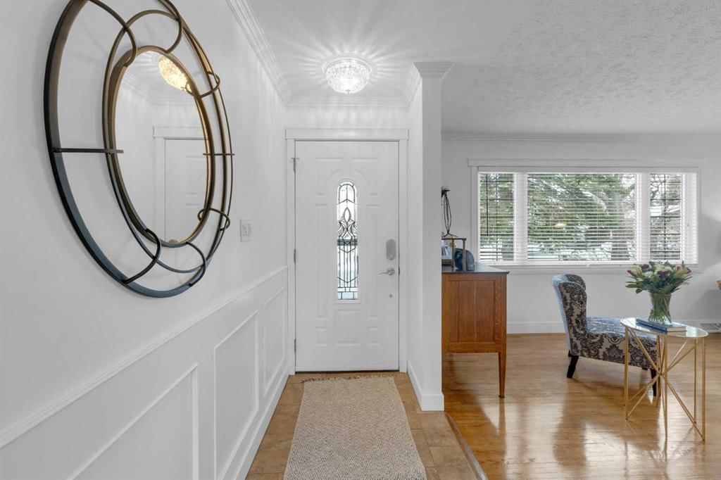 220 78 Avenue SE, Calgary — photo 2 of 34