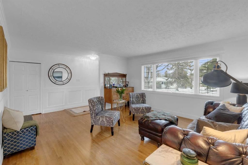 220 78 Avenue SE, Calgary — photo 3 of 34