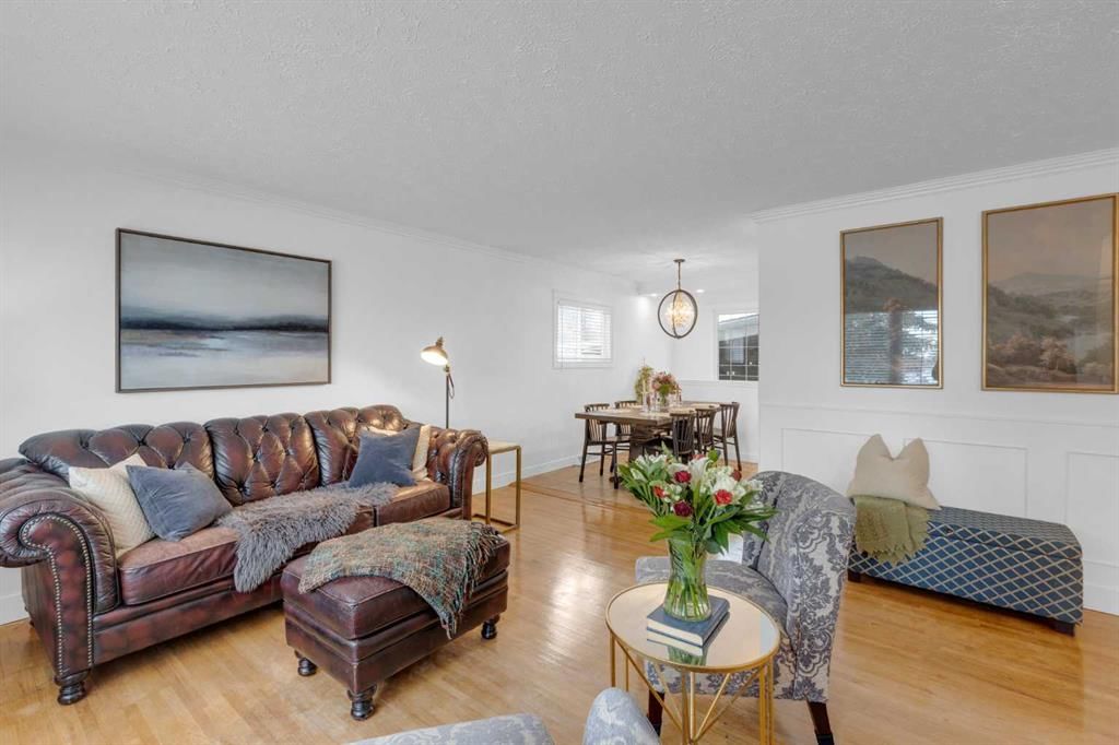 220 78 Avenue SE, Calgary — photo 4 of 34