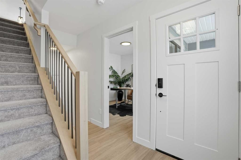 45 Wild Rose Way SE, Calgary — photo 4 of 36