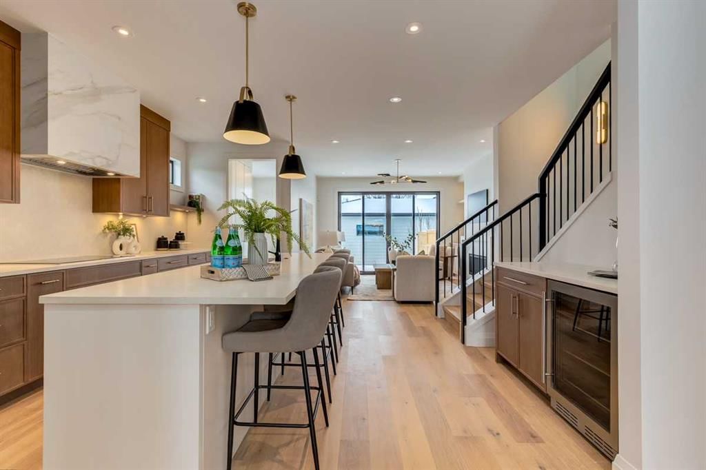 2233 35 Street SW, Calgary — photo 3 of 50