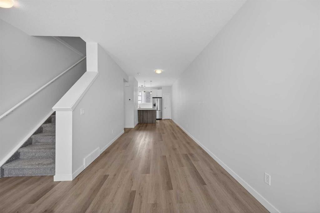 816 Belmont Drive SW, Calgary — photo 2 of 31