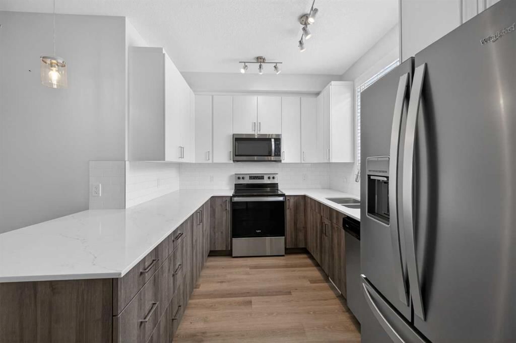 816 Belmont Drive SW, Calgary — photo 5 of 31
