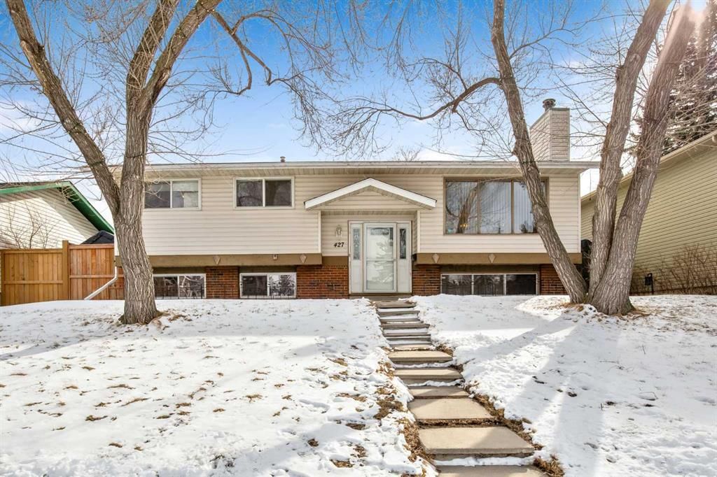427 Queen Anne Way SE, Calgary — main listing photo