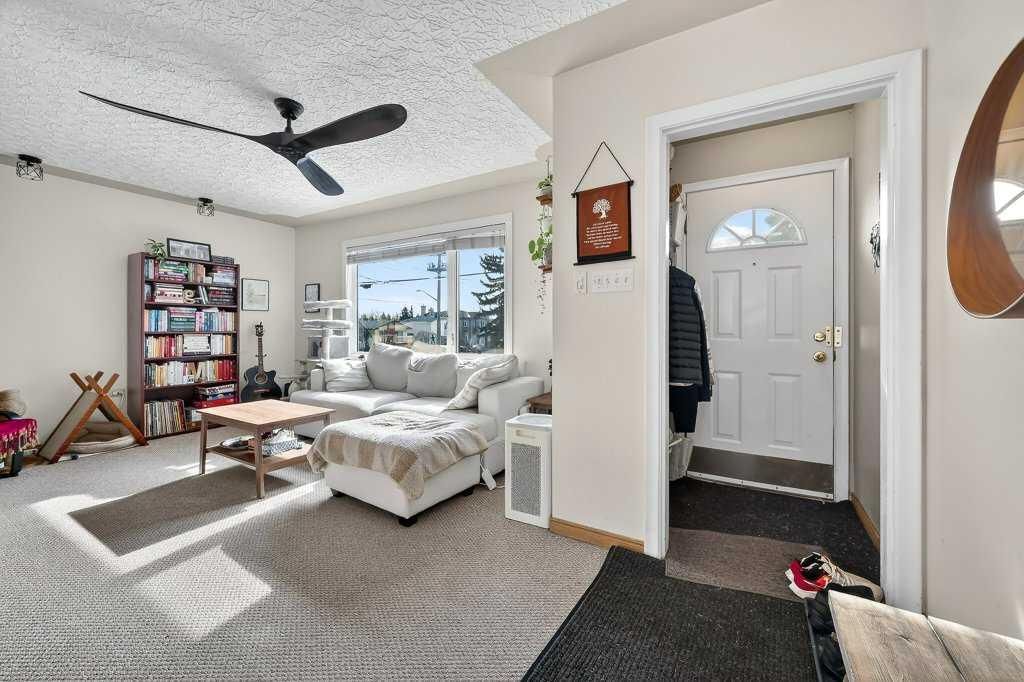 136 32 Avenue NE, Calgary — photo 5 of 31