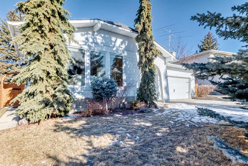 6007 Dalcastle Crescent NW, Calgary — photo 2 of 37