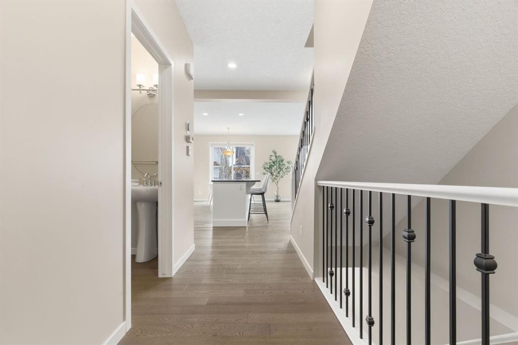 22 Auburn Springs Close SE, Calgary — photo 5 of 46
