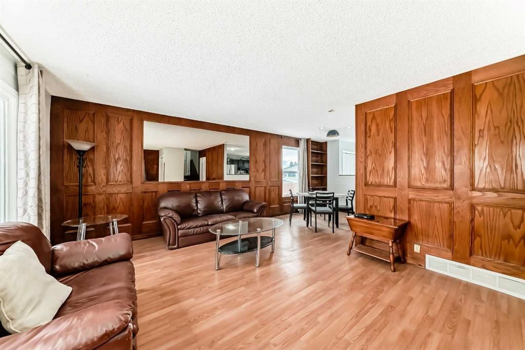 331 Bedford Place NE, Calgary — photo 3 of 38