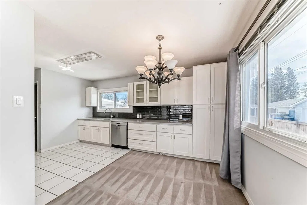 224 47 Street SE, Calgary — photo 5 of 47