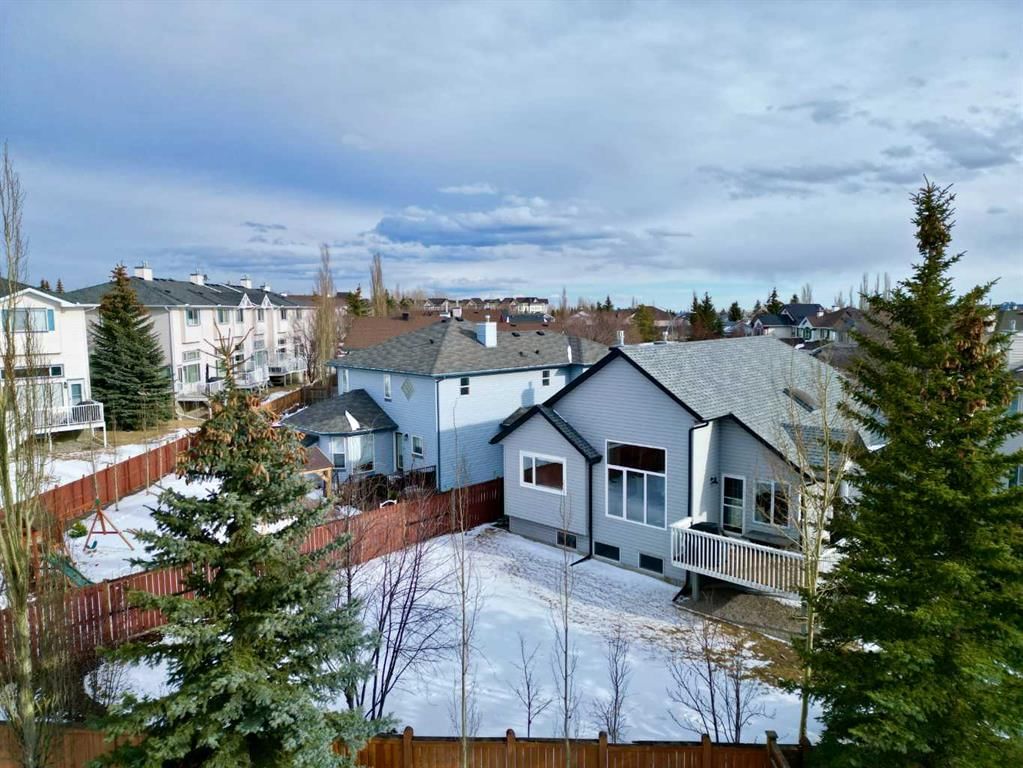 162 Rocky Ridge Circle NW, Calgary — photo 3 of 47