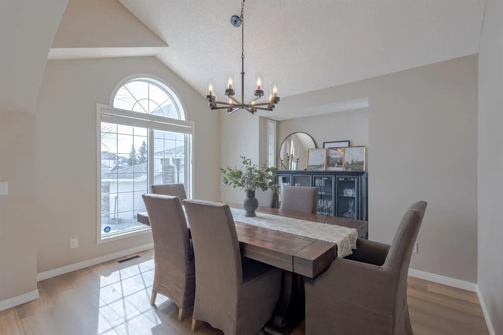 162 Rocky Ridge Circle NW, Calgary — photo 5 of 47