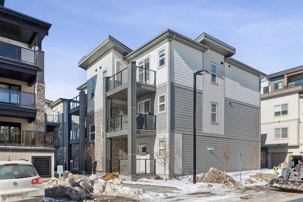 165, 2117 81 Street SW, Calgary — main listing photo