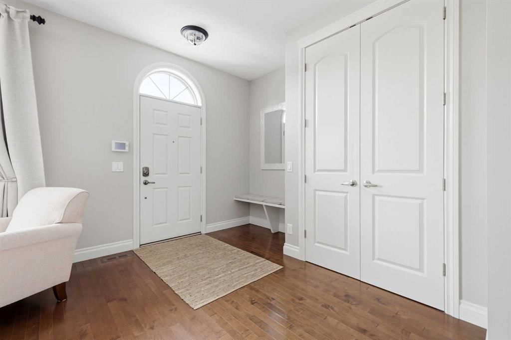 230 Quarry Park Boulevard SE, Calgary — photo 4 of 49