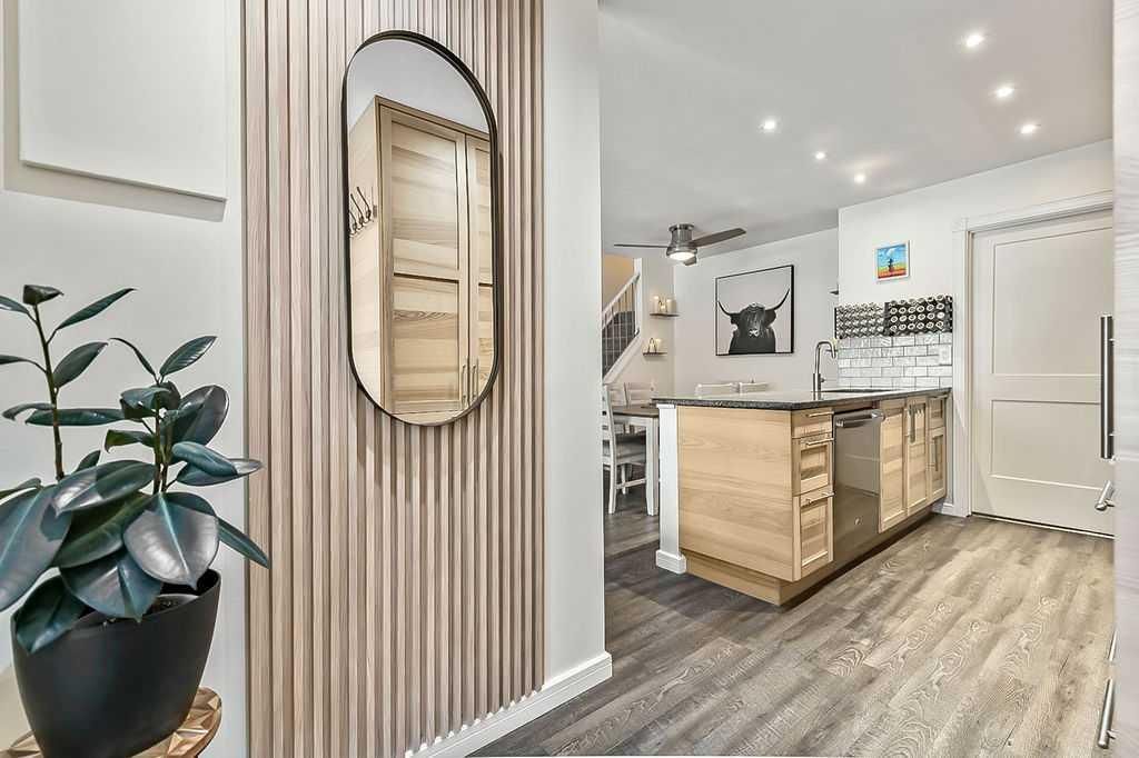 4, 207 Grier Terrace NE, Calgary — photo 3 of 34