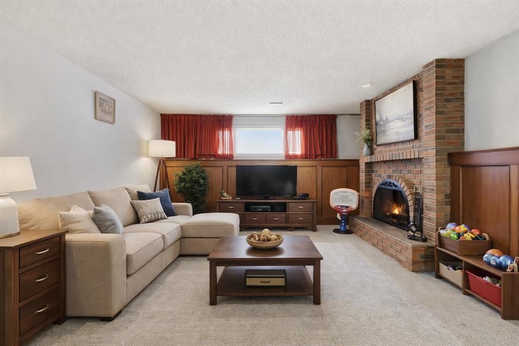 311 Parkglen Crescent SE, Calgary — photo 4 of 41