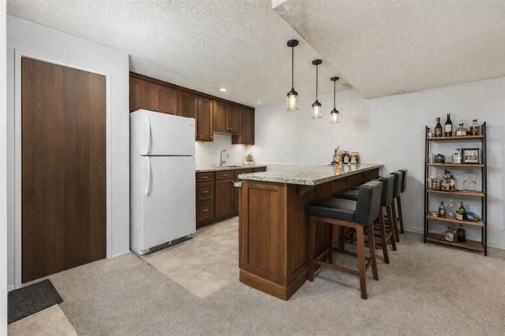 311 Parkglen Crescent SE, Calgary — photo 5 of 41