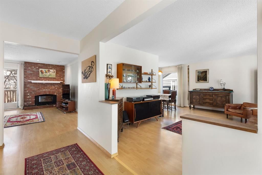 115 Midvalley Place SE, Calgary — photo 4 of 50