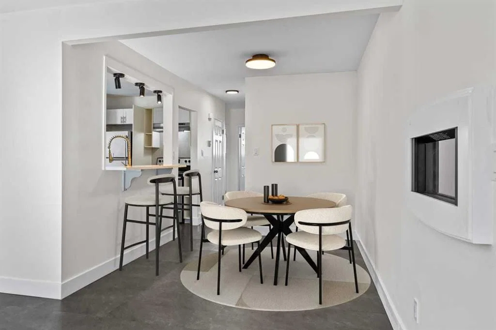 412 33 Avenue NE, Calgary — photo 3 of 24