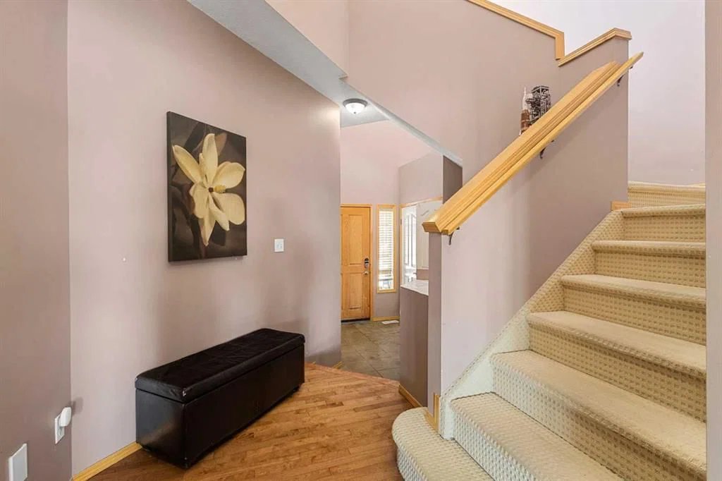 146 Panamount Villas NW, Calgary — photo 2 of 50