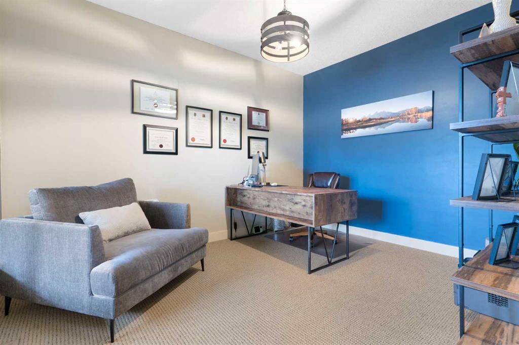 102 Discovery Ridge Way SW, Calgary — photo 4 of 46
