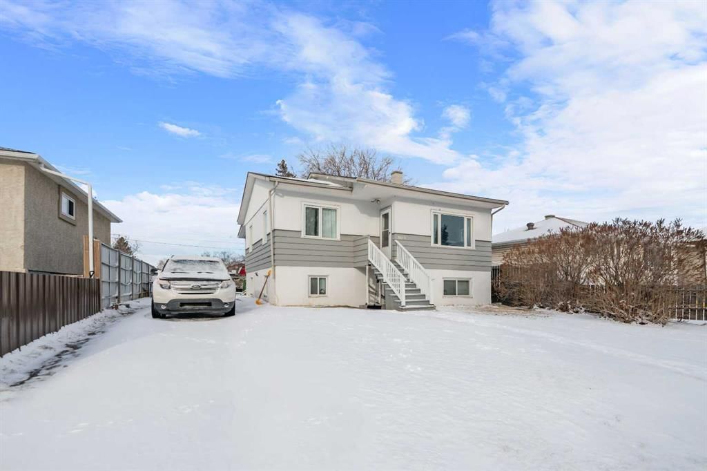 8015 25 Street SE, Calgary — photo 2 of 6