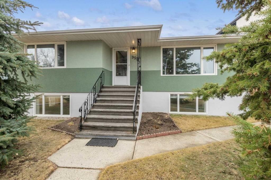 955 15 Avenue NE, Calgary — main listing photo