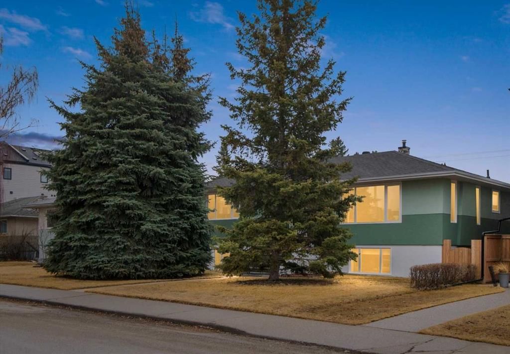 955 15 Avenue NE, Calgary — photo 2 of 38