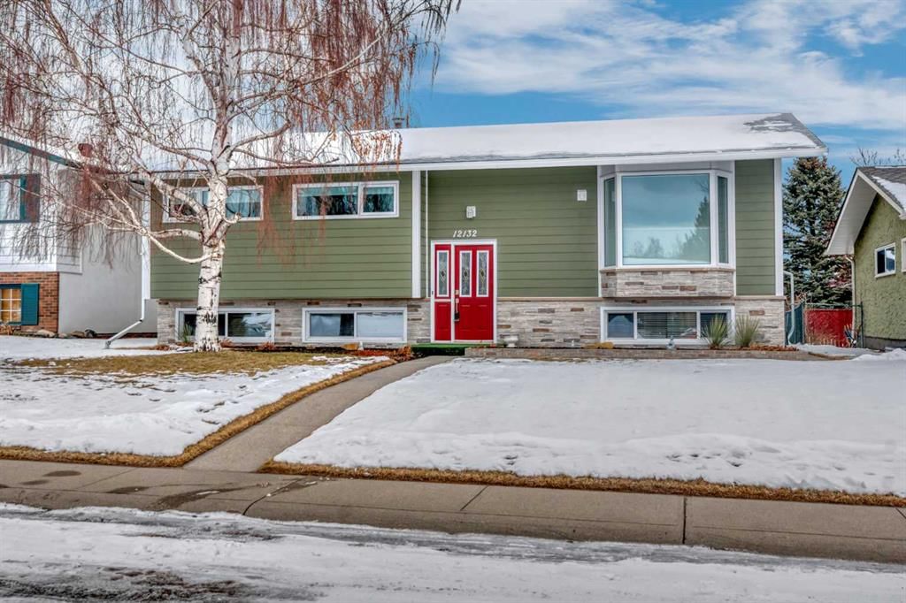 12132 Lake Waterton Crescent SE, Calgary — main listing photo