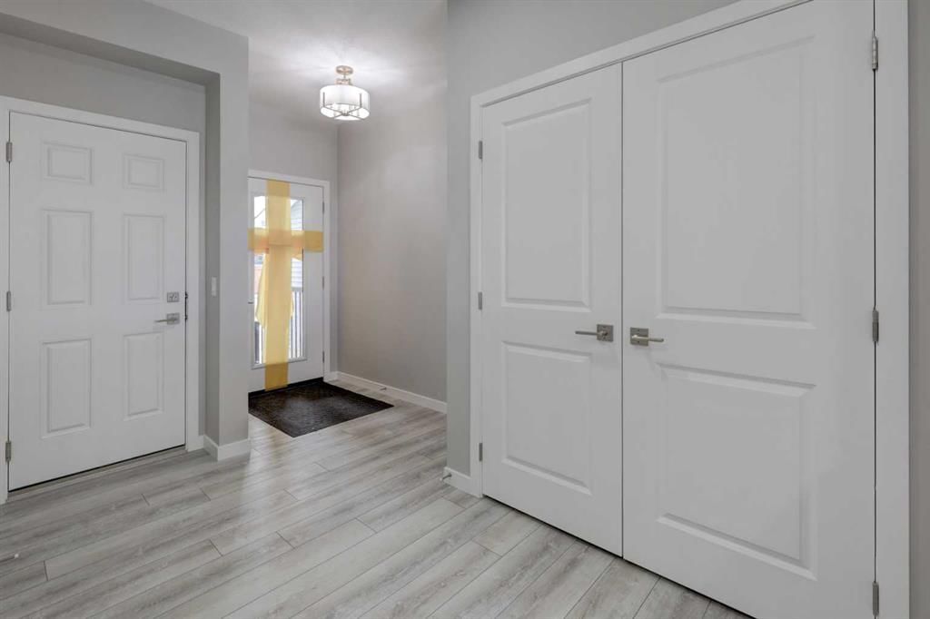 124 Carringvue Place NW, Calgary — photo 2 of 43