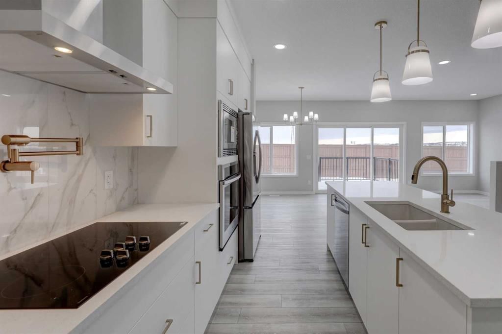 124 Carringvue Place NW, Calgary — photo 5 of 43