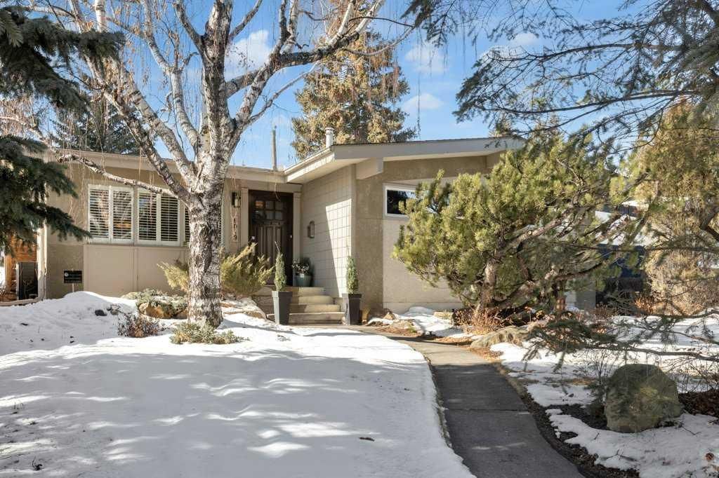 6019 Lakeview Drive SW, Calgary — photo 2 of 39