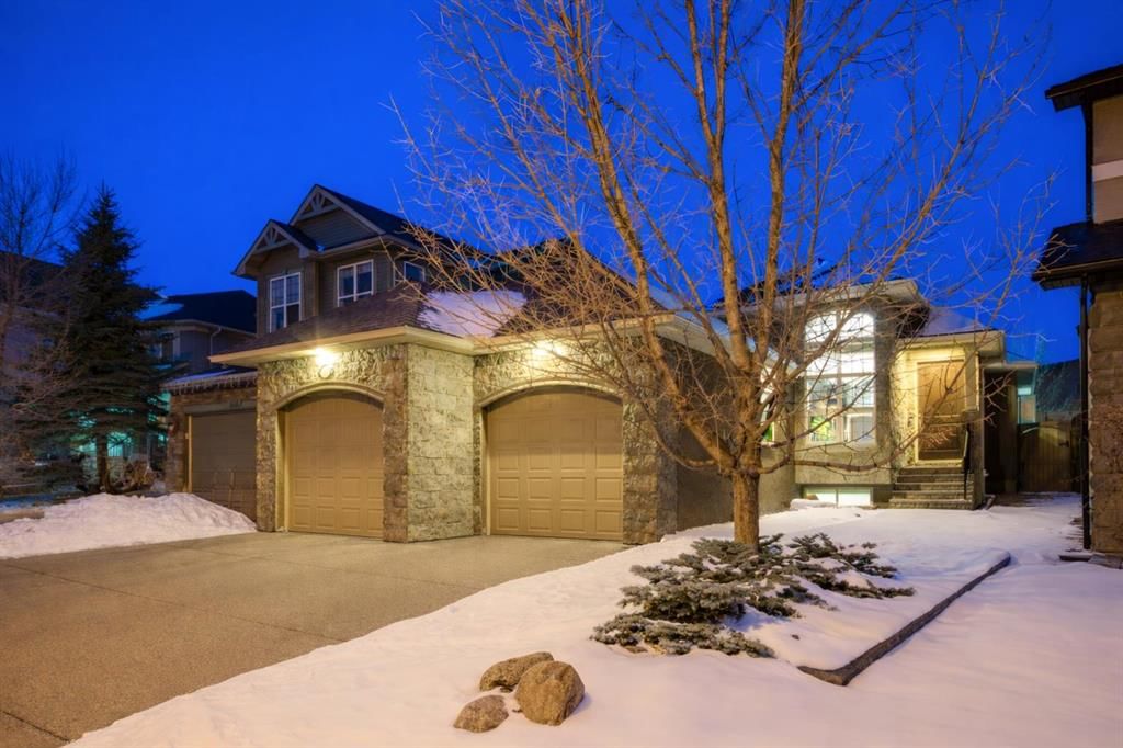 551 Evergreen Circle SW, Calgary — main listing photo