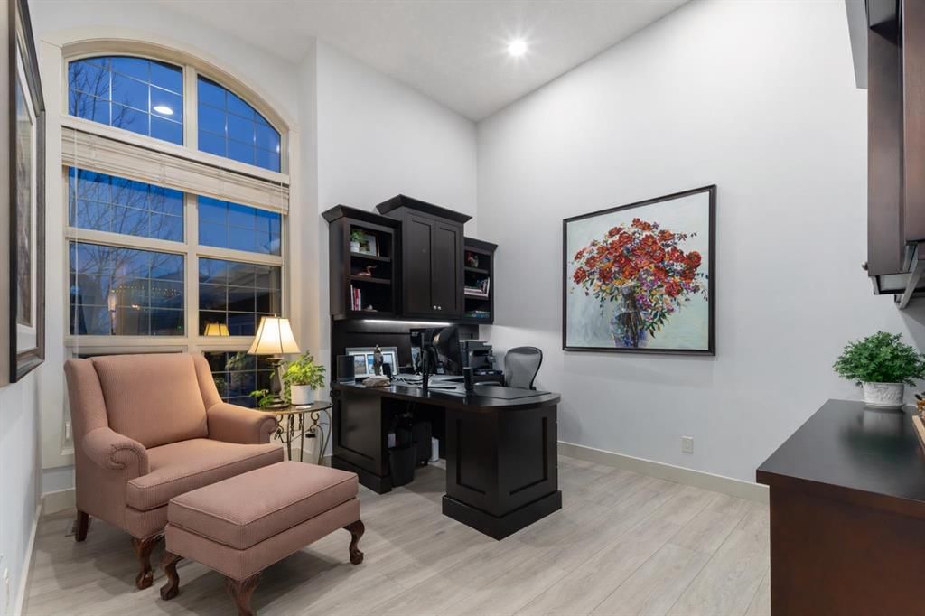 551 Evergreen Circle SW, Calgary — photo 3 of 50