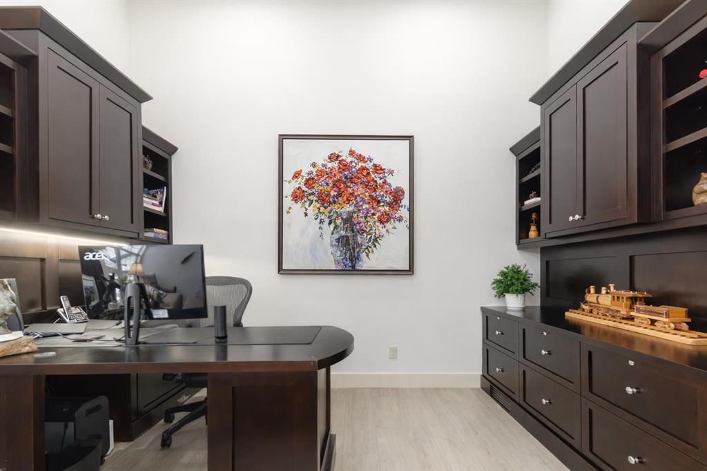 551 Evergreen Circle SW, Calgary — photo 4 of 50