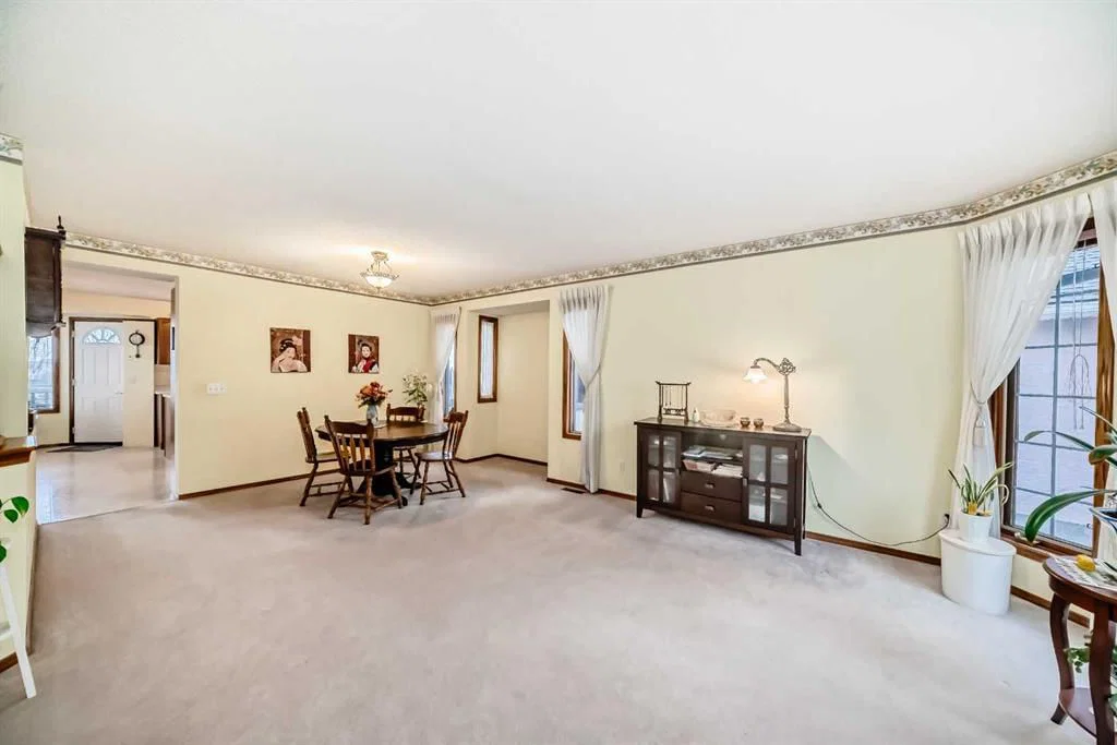 40 Harvest Glen Mews NE, Calgary — photo 3 of 49