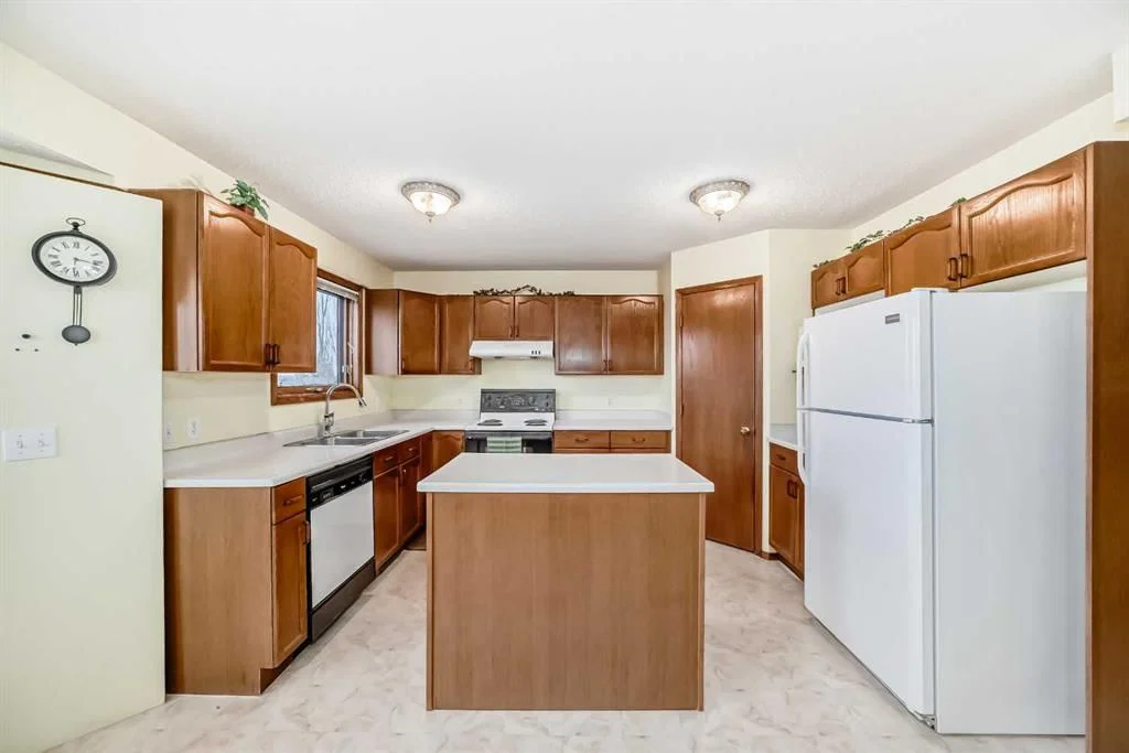 40 Harvest Glen Mews NE, Calgary — photo 4 of 49