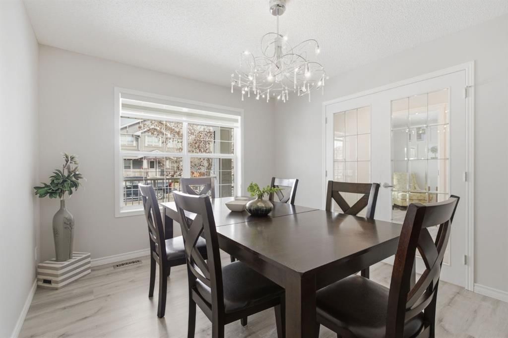 124 Prestwick Estate Way SE, Calgary — photo 3 of 50