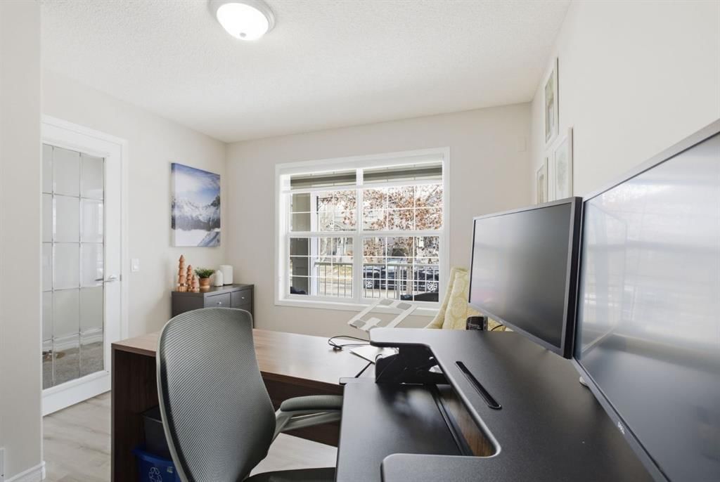 124 Prestwick Estate Way SE, Calgary — photo 5 of 50