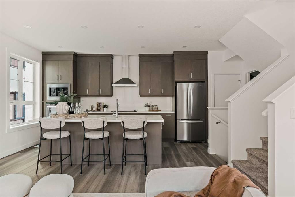 614 Sovereign Common SW, Calgary — photo 2 of 28