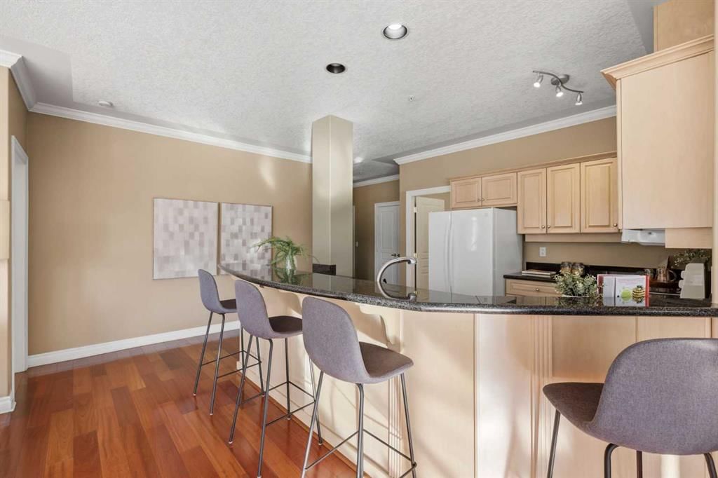 203, 60 24 Avenue SW, Calgary — photo 3 of 44