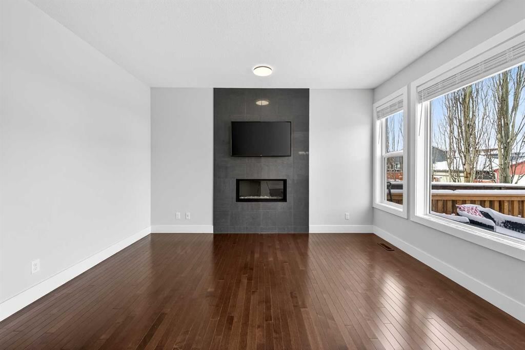 14 Evansfield Road NW, Calgary — photo 3 of 43