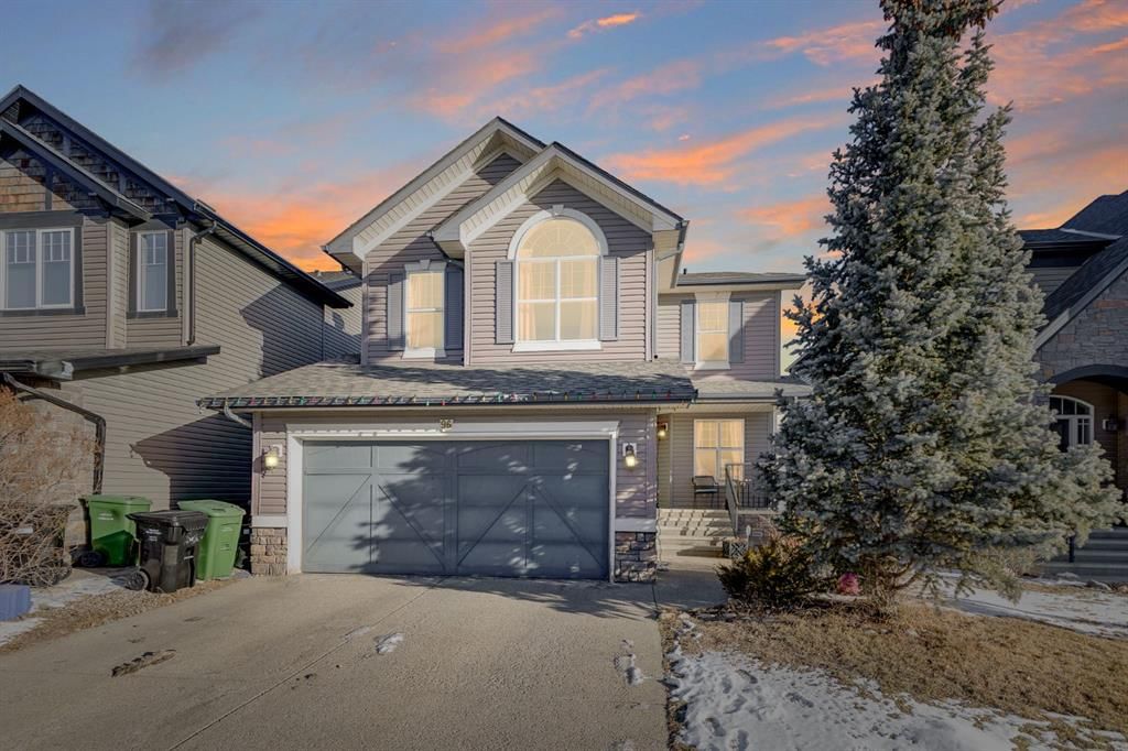 96 COUGARTOWN Close SW, Calgary — main listing photo