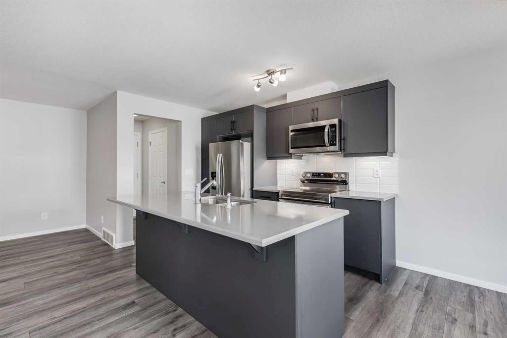 1481 148 Avenue NW, Calgary — photo 2 of 23