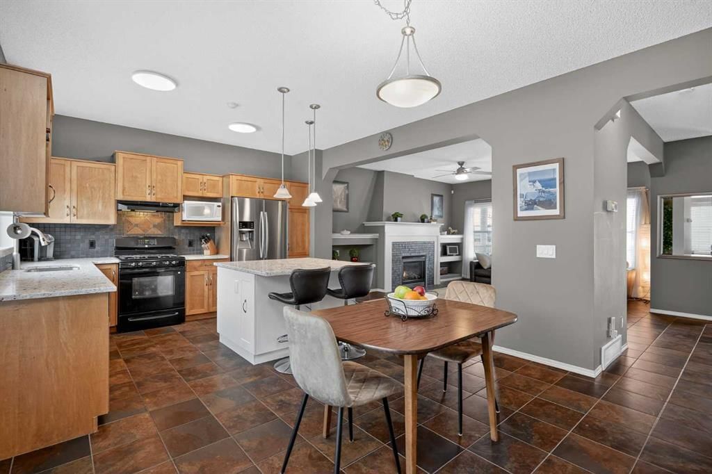 210 Elgin View SE, Calgary — photo 2 of 50