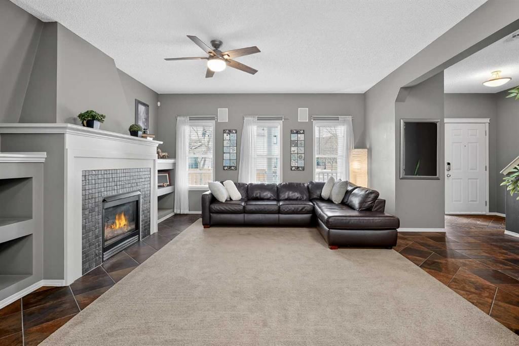 210 Elgin View SE, Calgary — photo 3 of 50
