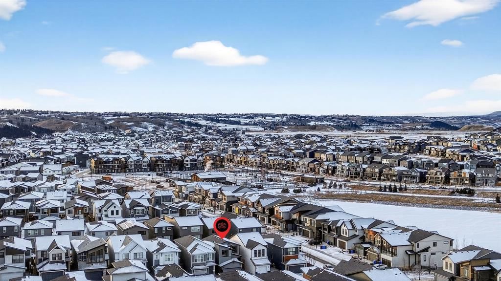 19 Rowley Park NW, Calgary — photo 4 of 50