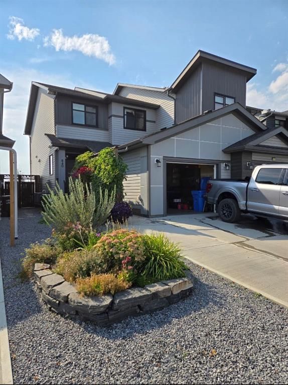 840 Seton Circle SE, Calgary — photo 2 of 43