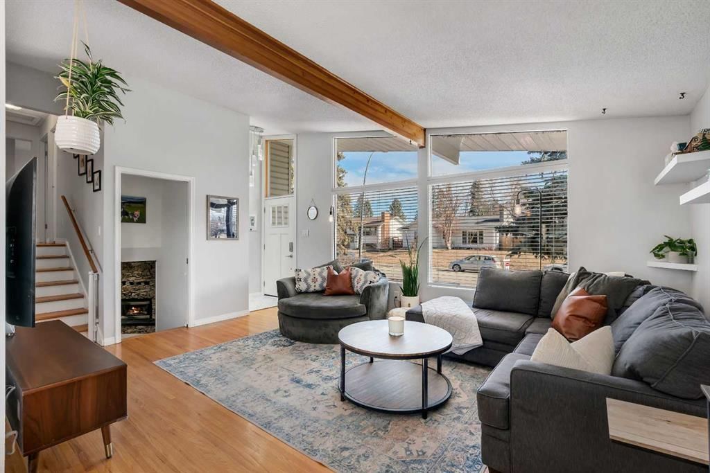 9939 Maplecreek Drive SE, Calgary — photo 3 of 41