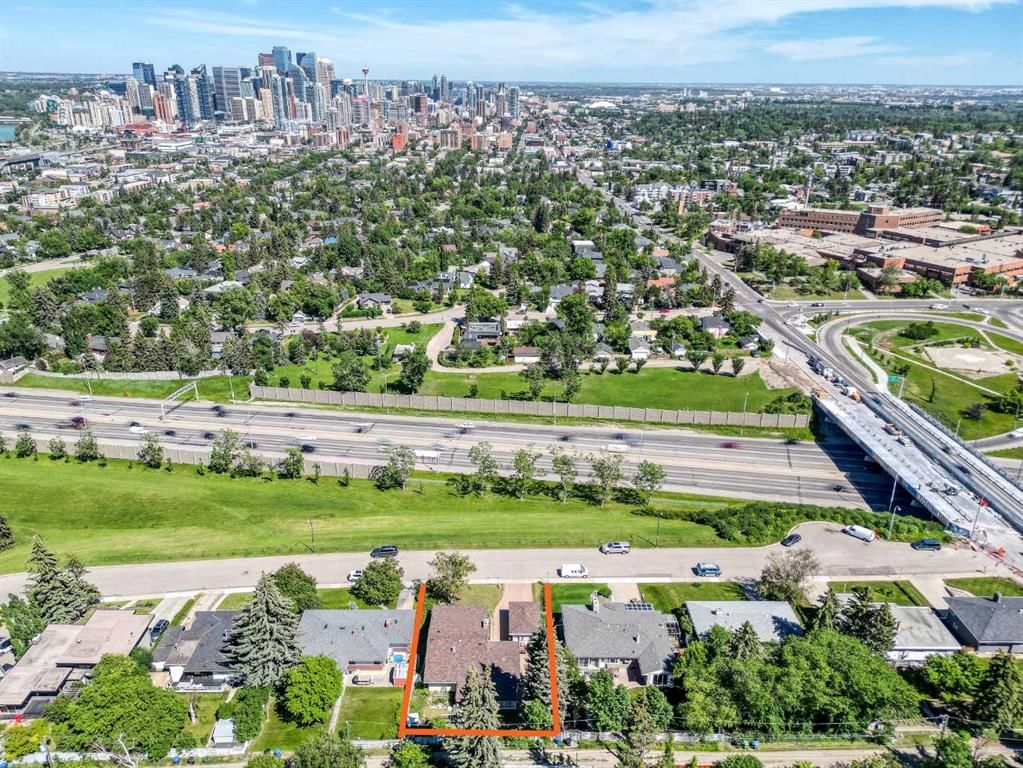 1721 22 Street SW, Calgary — main listing photo